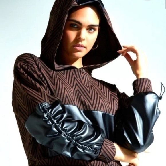 NOLI Brown & Black Chevron Leather Pullover - Picture 3 of 9